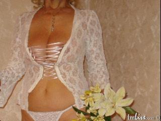Blonde Female - SWEETBARBIE42
